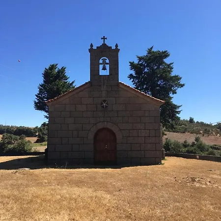 Casa Indrineiras Holiday home *