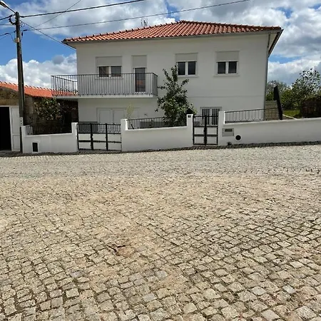 Casa Indrineiras Ferienhaus Mogadouro (Braganca)