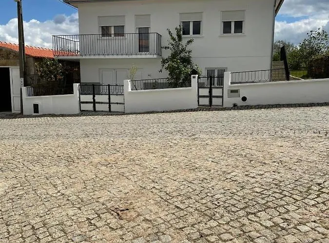 Casa Indrineiras Сasa de vacaciones Mogadouro (Braganca)